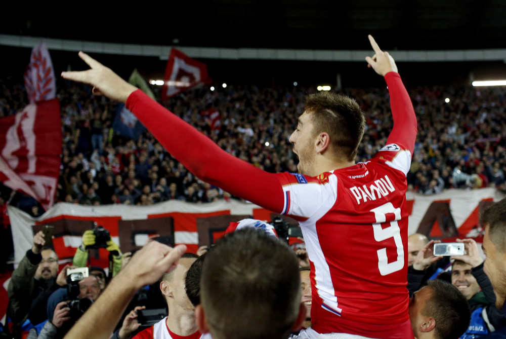 "Hej, Pavkov, skoči daj gol glavom"! Zvezdin napadač doživeo i bakljadu (VIDEO)