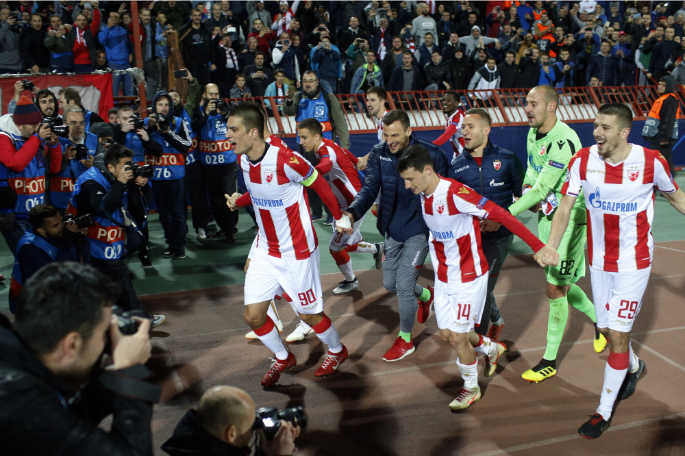 Iako su Delije sinoć igrale protiv Liverpula, sa tribine nije izostajala podrška Grobara (FOTO)