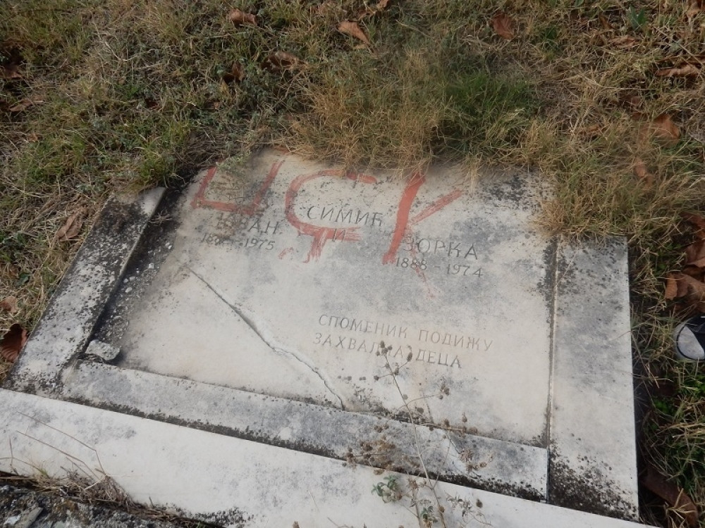 Na Kosovu ni mrtvi nemaju mira! Porušeno pravoslavno groblje u Orahovcu