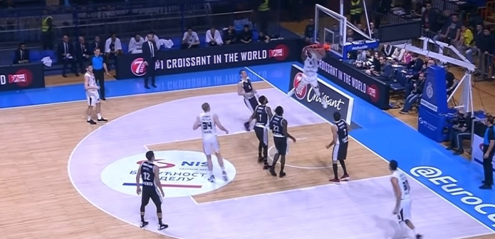 Kakvo zakucavanje! Zbog ovog poteza, ceo "Pionir" je eksplodirao! (VIDEO)