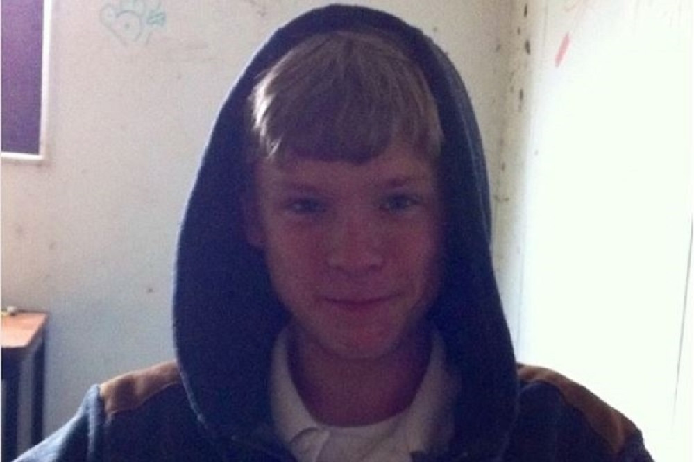 Dečak (14) se obesio, jer ga je učiteljica IZBACILA SA ČASA! Ovo je njegova tužna priča (FOTO)