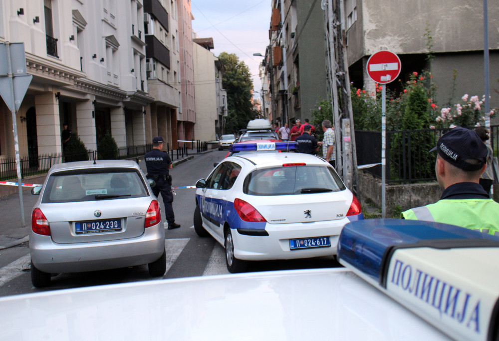 Muškarac obio poštu u Surčinu, ali ga je policija zgrabila pre nego što se dokopao para!