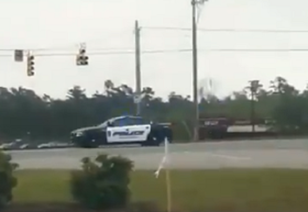 U toku je potraga za napadačem, još se ne zna broj povređenih!