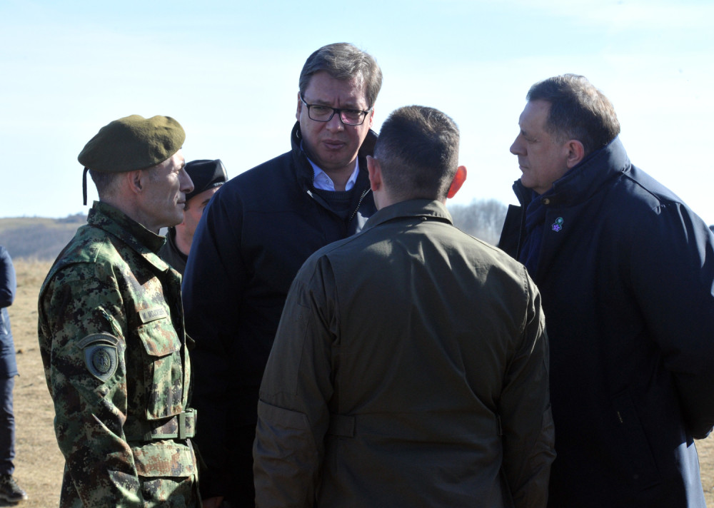 Vučić najavio veliko povećanje plata!