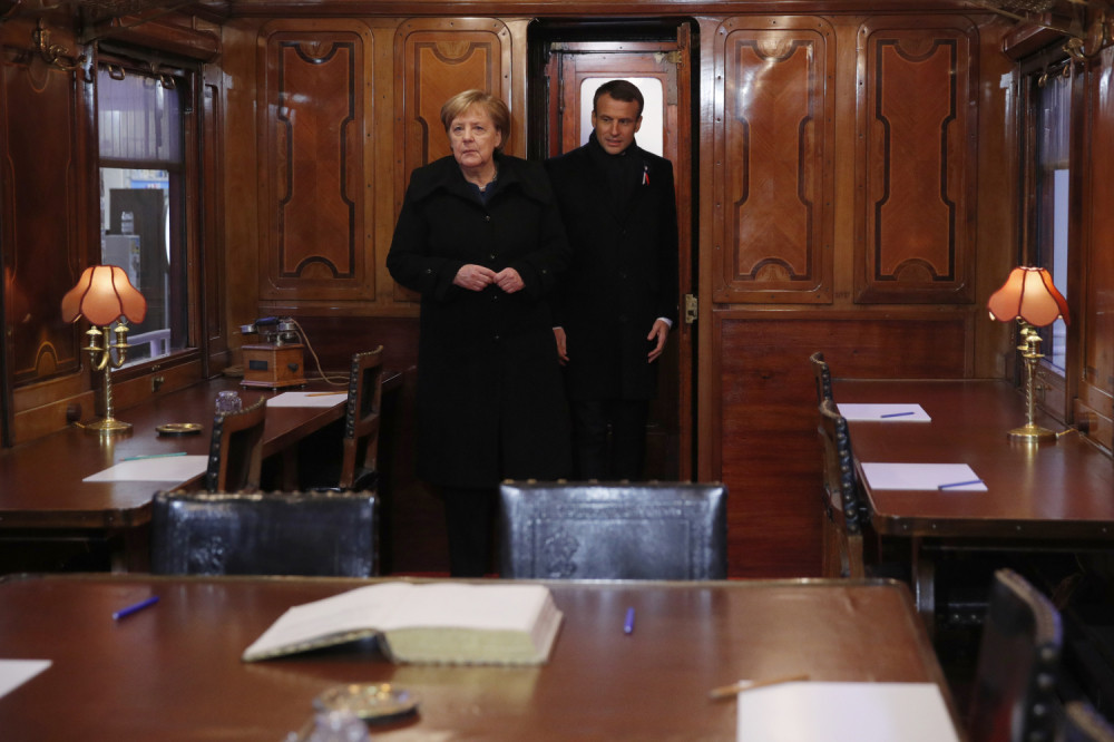 "Sve ima svoj kraj, a samo kobasica ima DVA"