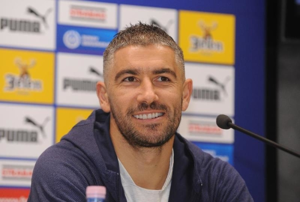 Zbog porodice se odrekla karijere, a niste dosad znali - OVO JE SUPRUGA ALEKSANDRA KOLAROVA (FOTO)