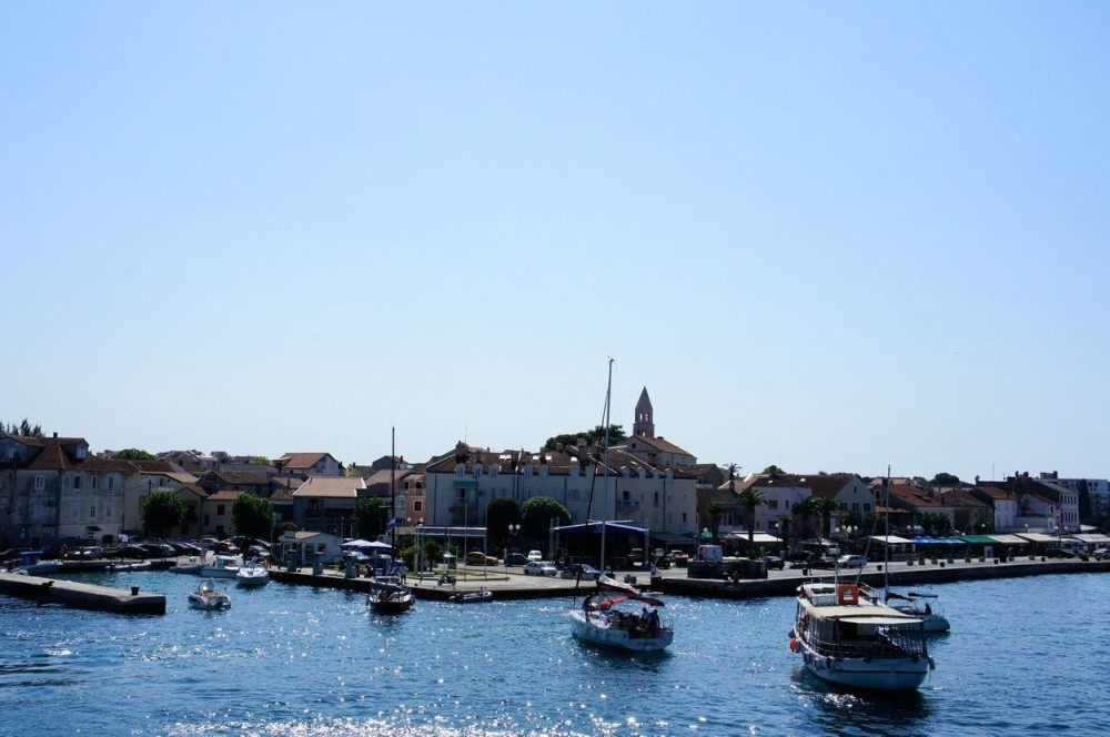 Radnike mame "neviđenim uslovima", a kada stignu sezonce čeka PAKAO!