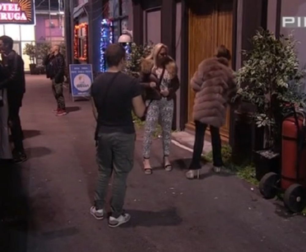 NAJGORE PIJANSTVO U ISTORIJI ZADRUGE Srušio se na pod! Baulja, ne mogu da ga zadrže! (VIDEO)