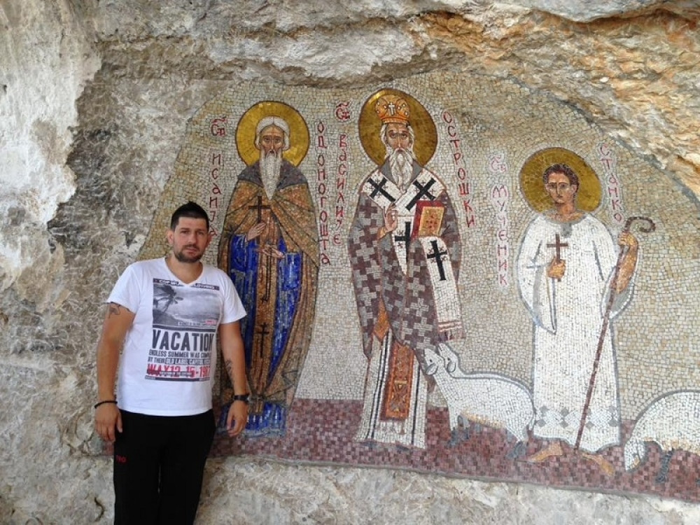 Miloš i njegova žena Danijela nikako nisu mogli da dobiju dete! Odlučili su da odu pod Ostrog, a onda im se ceo život preokrenuo!