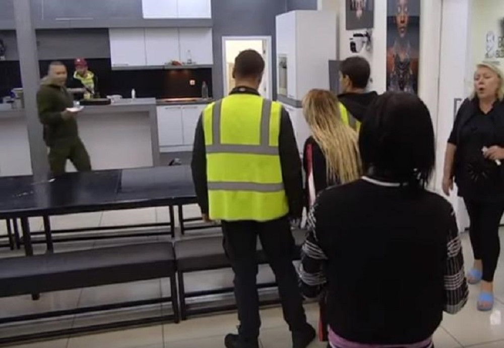 Urlici i vrištanje odzvanjaju Zadrugom, ovakve bljuvotine skoro nismo čuli!