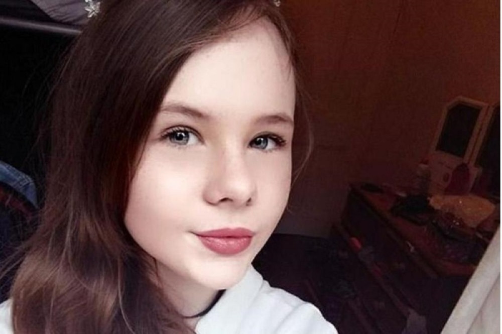 Devojčica (11) dala drugarici pismo i zamolila je da ga ne otvara pre šest sati! Uzela je ranac i telefon, a onda je uradila nešto stravično! (FOTO)