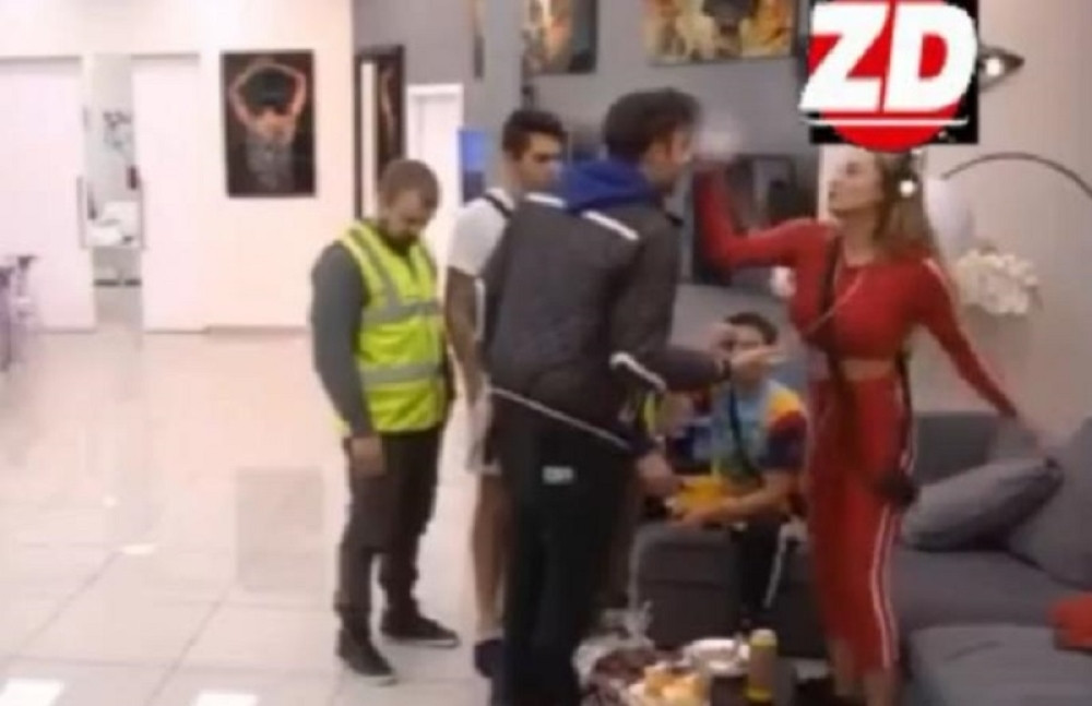 NECENZURISANI SNIMAK TUČE! Luna mu je opalila šamarčinu, a onda ga David pokosio!