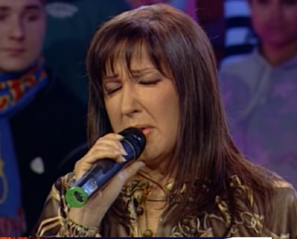 Nekada je bila miljenica Saše Popovića i obećali su joj veliku karijeru: Danas prodaje cipele, a evo kako izgleda (FOTO)