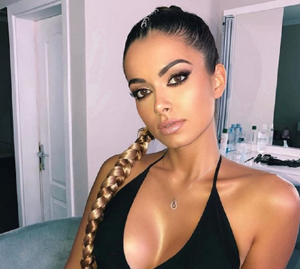 Seksepilna i prelepa Tijana zavela Đokovića, a onda je IZNENADA napustila Srbiju! Ovo je pravi razlog! (FOTO)