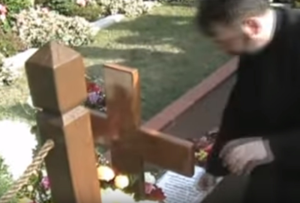 "Položili su me na grob starca Pajsija, uzviknuo sam tri puta "Sveti", a onda sam počeo da cvilim. Pojavio se" (VIDEO)