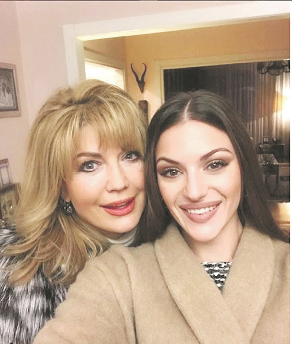 Pre dve godine se udala za BOGATOG Amerikanca, a evo zbog čega ga je ostavila! (FOTO)