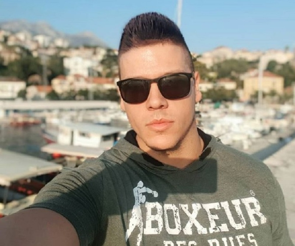 ZALJUBLJEN U 15 GODINA STARIJU Pogledajte za kim Sloba ludi, a nije Rialda!