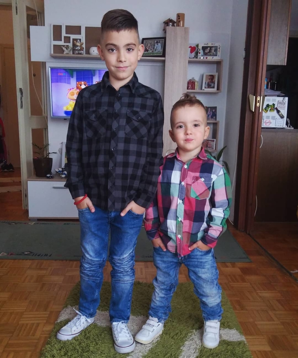 Za Viktora su rekli da neće preživeti, Teodor je rođen slep, a pogledajte ih danas!