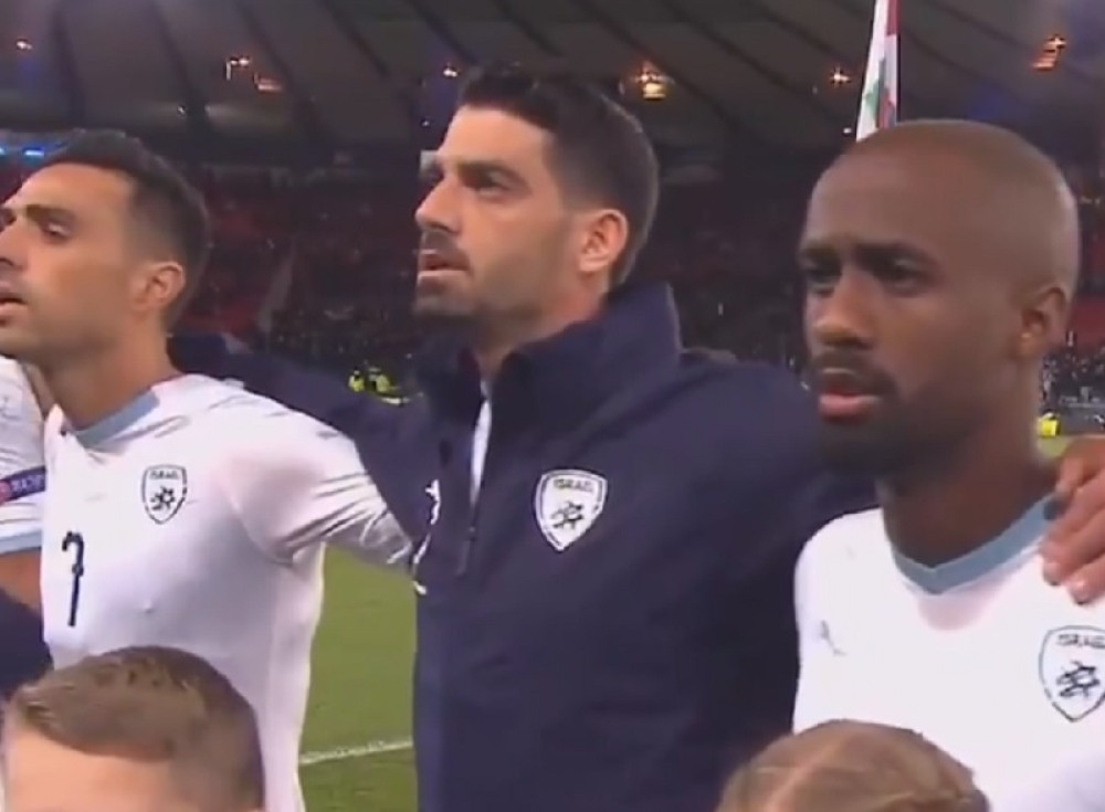 Izraelci istrčali na teren, a onda su uradili nešto što je ZAGREJALO SRCA svima u svetu! (VIDEO)