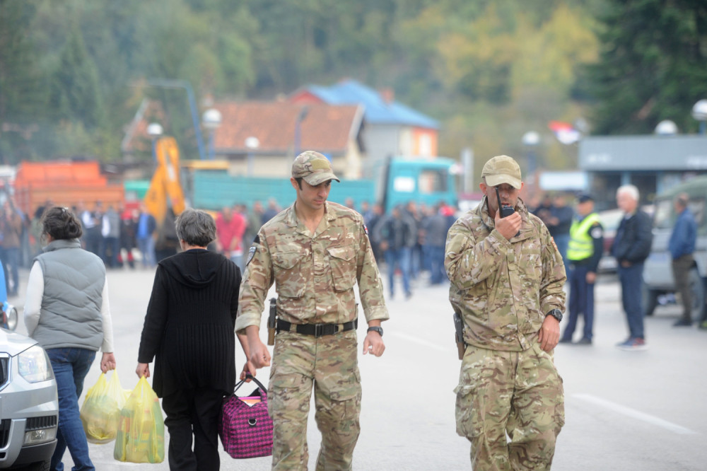 Srbi na Kosovu ostali bez mleka, nema ga ni za lek! Šiptari podigli cenu hleba!