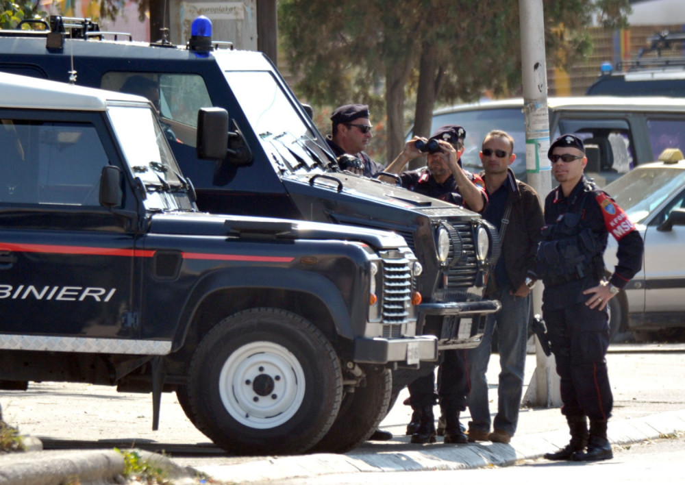 UŽIVO~ROSU upao u Severnu Mitrovicu, čula se rafalna paljba! Srpska krv na ulicama, Šiptari se iživljavali nad uhapšenim Srbima (VIDEO)