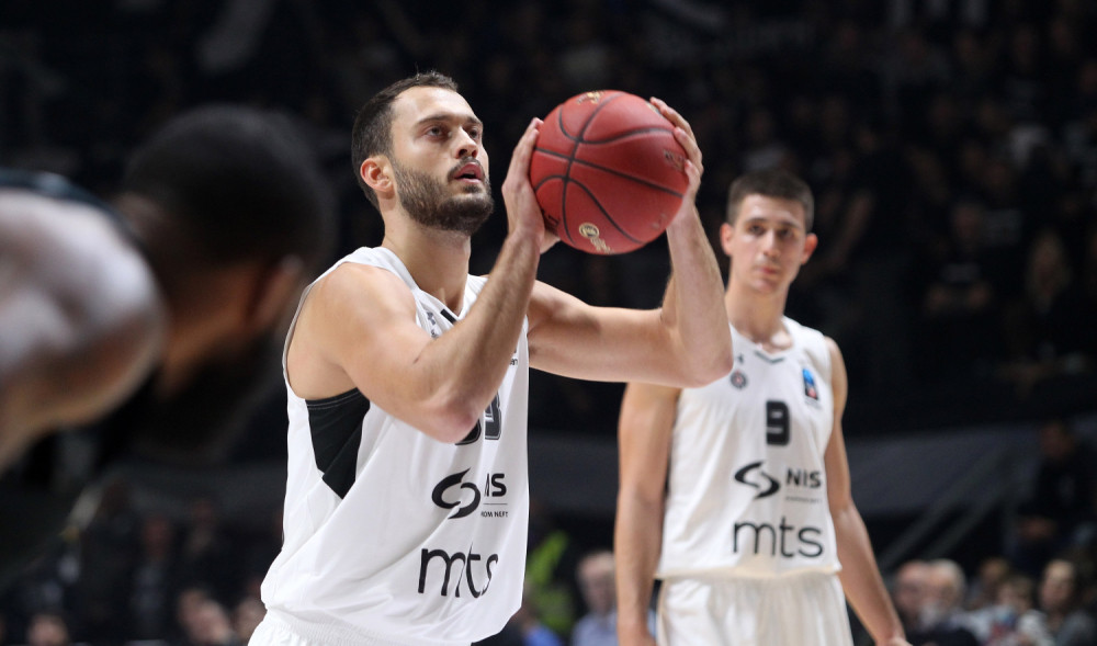 Partizan na Jankovićev pogon počistio Dinamik!