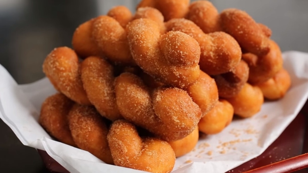 CEO SVET JE POLUDEO ZA OVIM KROFNAMA Izgledaju divno a prave se nikad lakše (RECEPT)