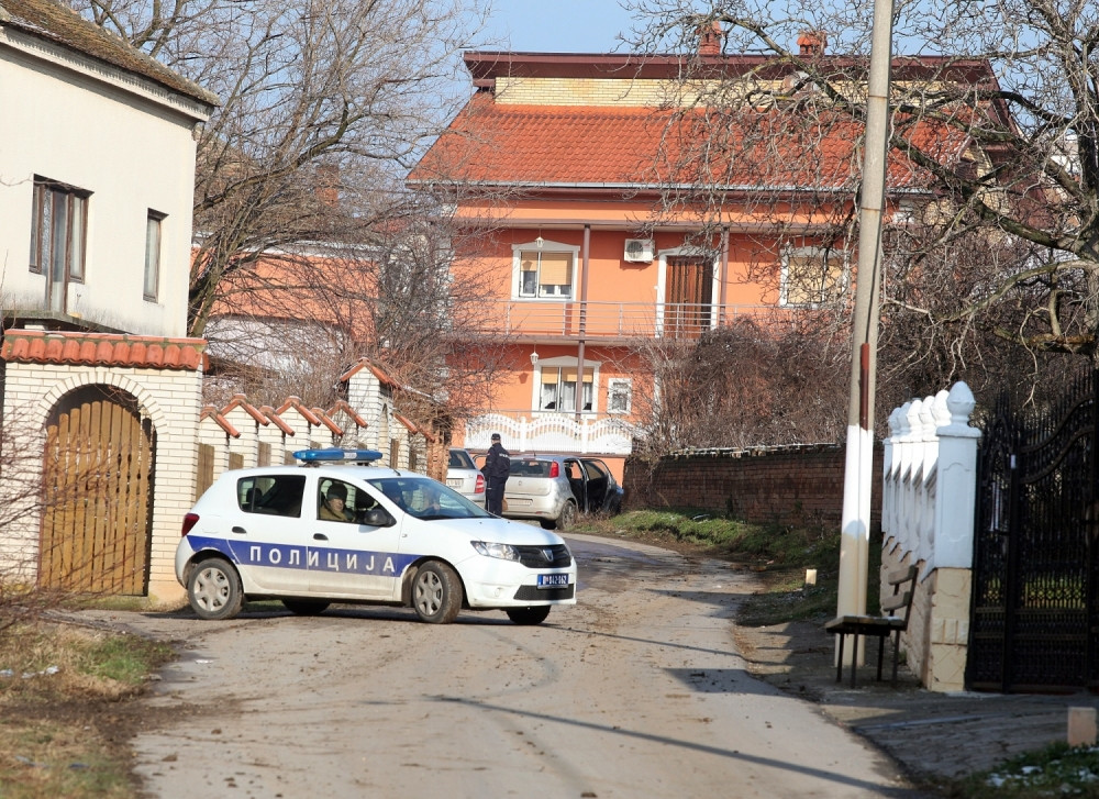 Starac (70) izudarao suprugu balonom za vodu?!