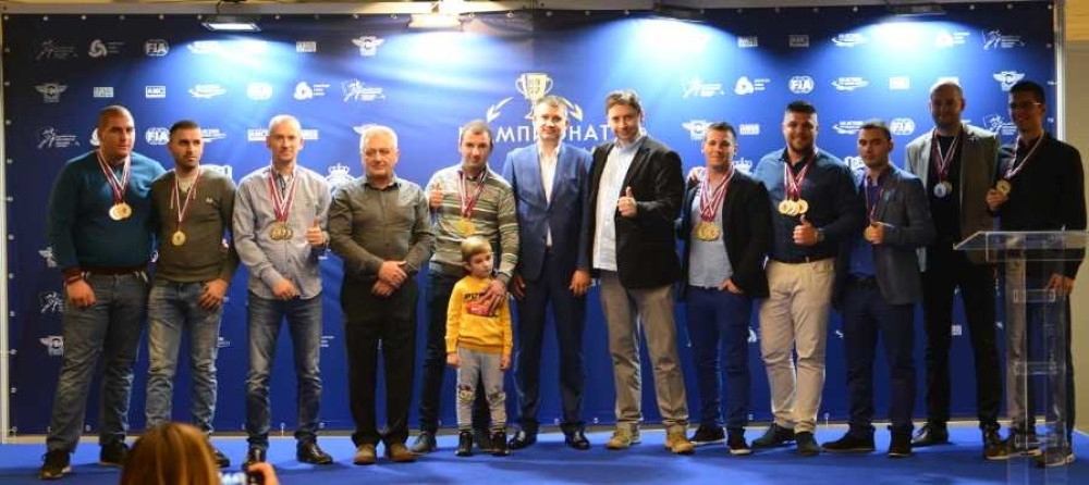 DODELJENE MEDALJE U AUTO I MOTO SPORTU Naša budućnost je na odličnom putu