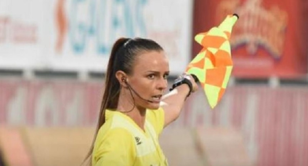 Ko je ova LEPOTICA? Sudila Partizanu, svi u publici gledali samo u nju! (FOTO)