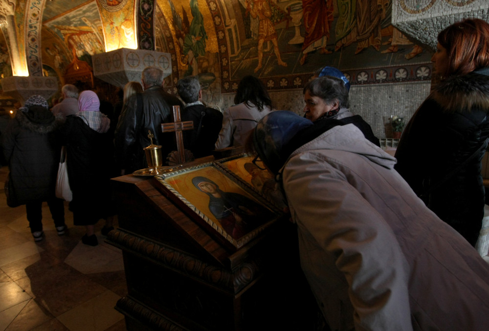 Crkva se obrušila na vernike, veliki broj žrtava!