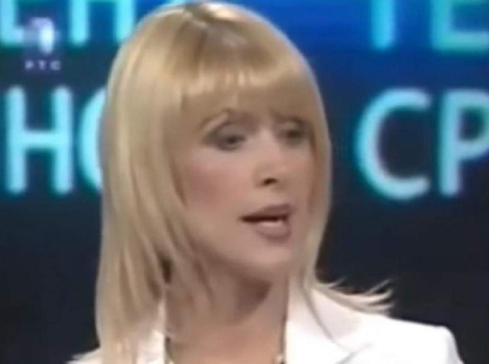 SRPSKA VODITELJKA IMA 52 GODINE: Danas izgleda kao bomba, ali na snimcima iz prošlosti je NEPREPOZNATLJIVA