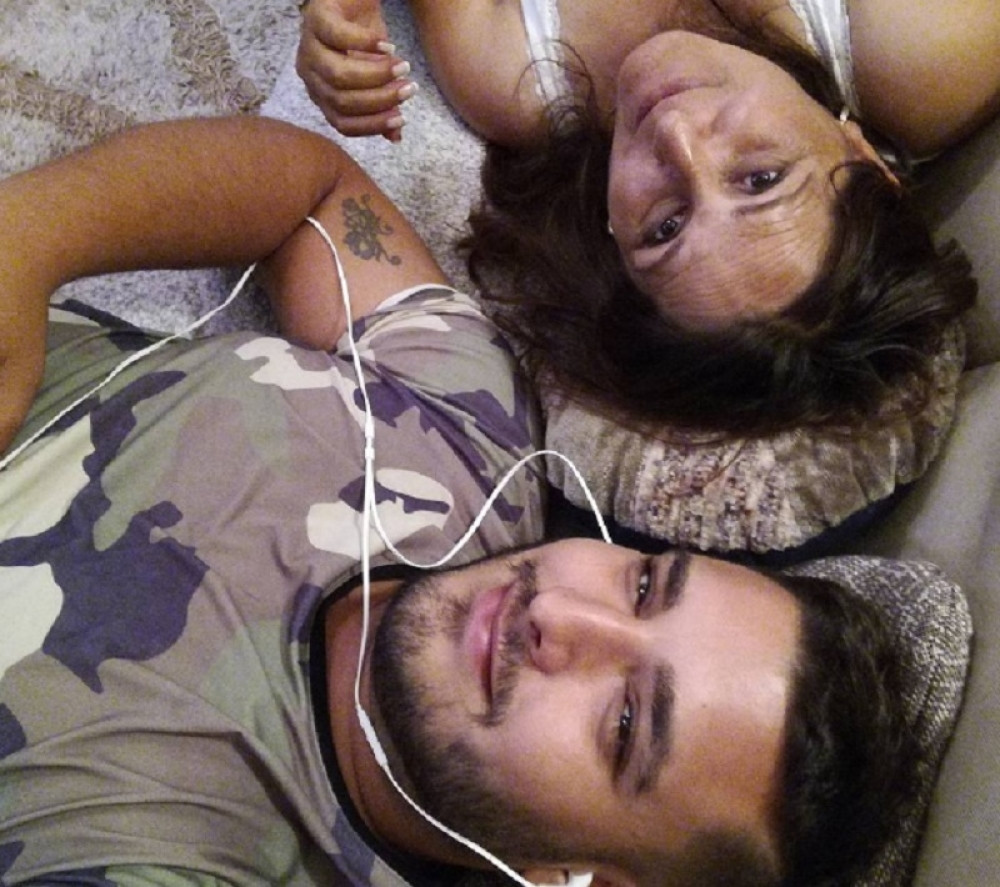 Majka Darka Lazića iznela istinu o DROGIRANJU pevača - Pitala sam lekare...