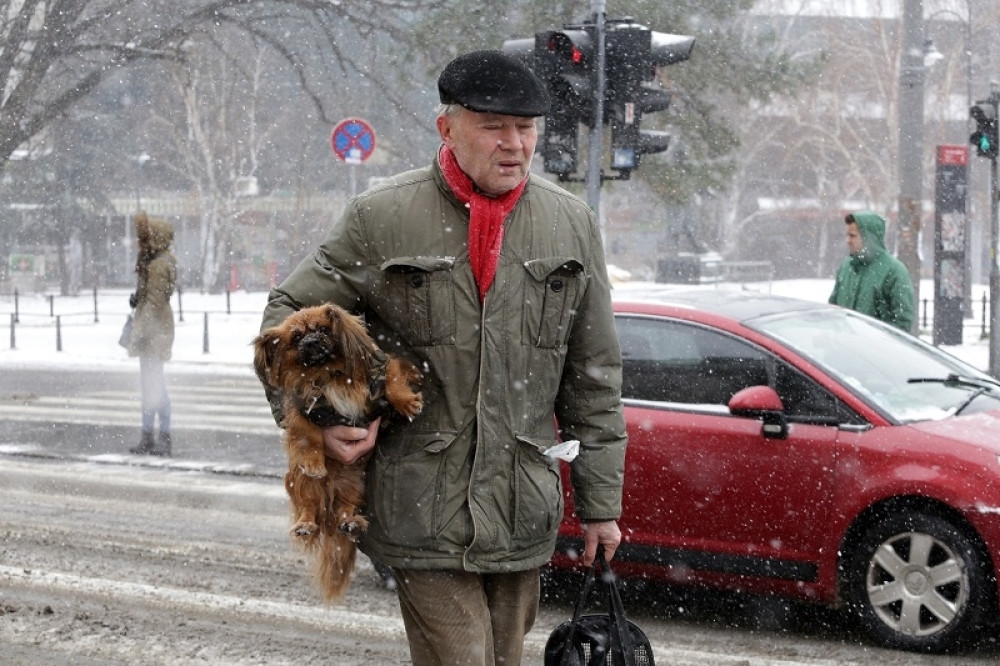 Danas promenljivo, mestimično s kišom i snegom