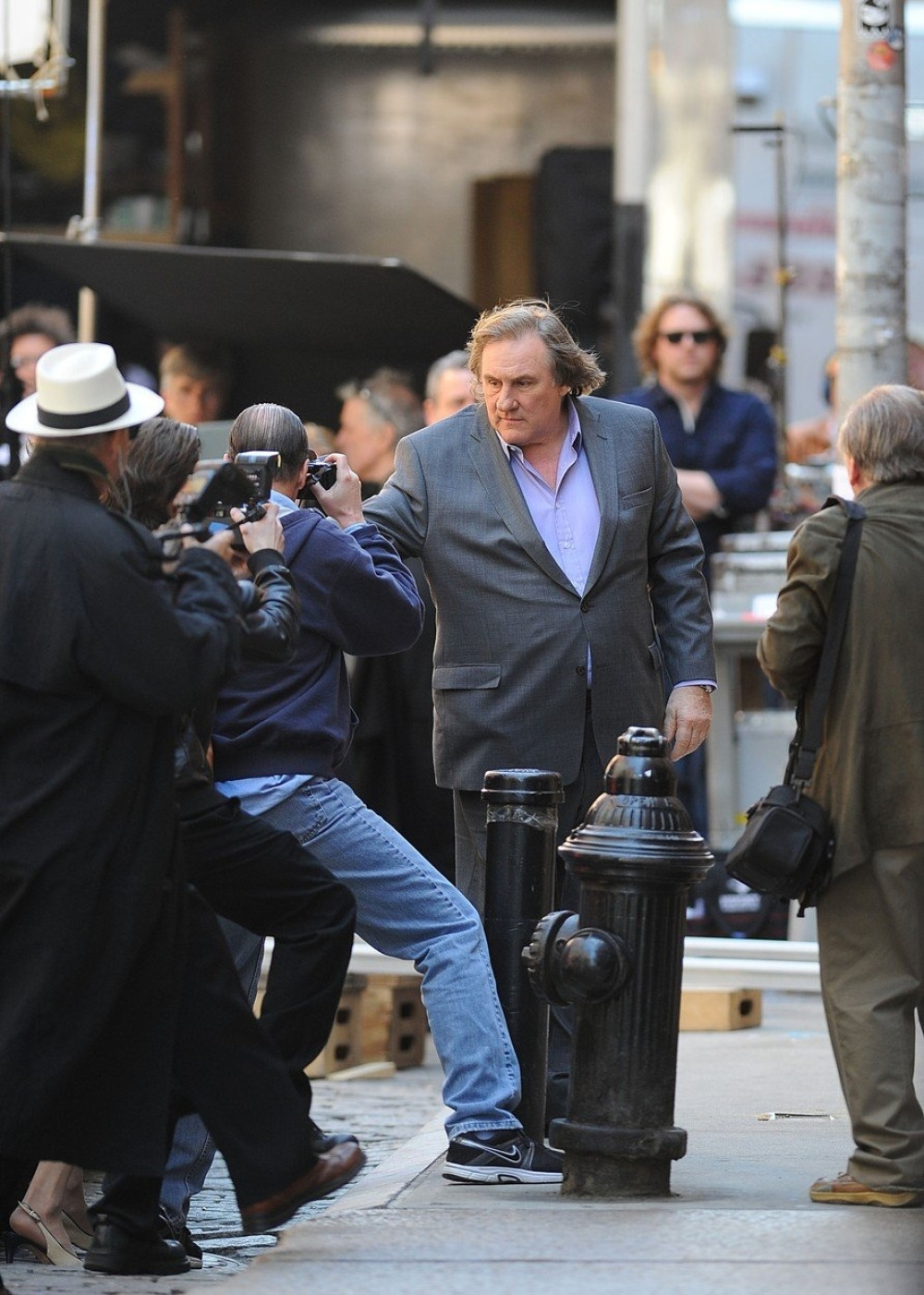 SLAVNI GLUMAC OPTUŽEN ZA SILOVANJE: Evo šta se dogodilo nakon što je saslušan u policiji