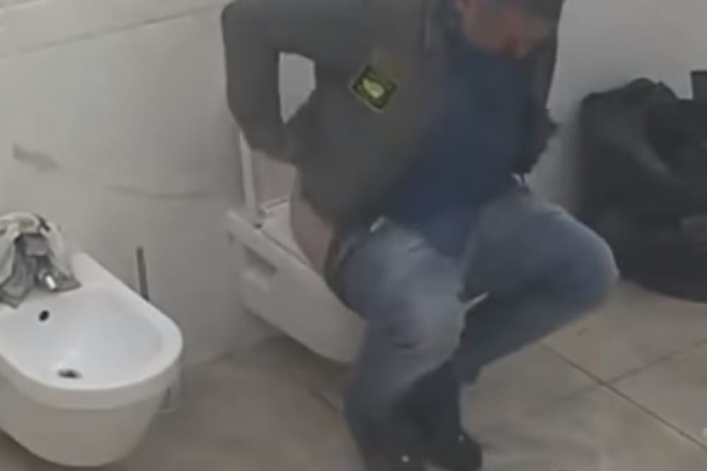 MIKI DOBIO PROLIV Prvo mu skočio pritisak, a onda završio na wc šolji! Pošteno se namučio!