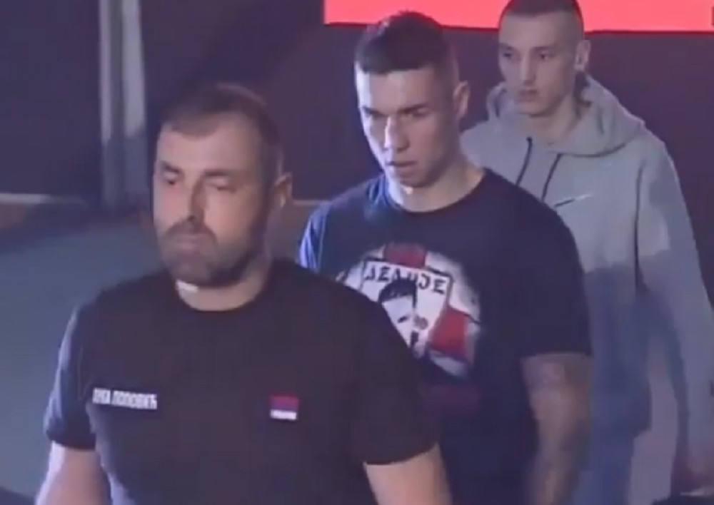Instanbul je goreo! Srpski bokser ušao u ring u majici sa likom ubijenog Jagode! (VIDEO)
