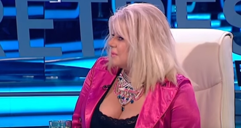 NAŠA PEVAČICA BILA PRIKOVANA ZA KREVET: Povukla se sa scene kada je saznala da BOLUJE OD GROZNE bolesti, a onda je doživela nešto užasno