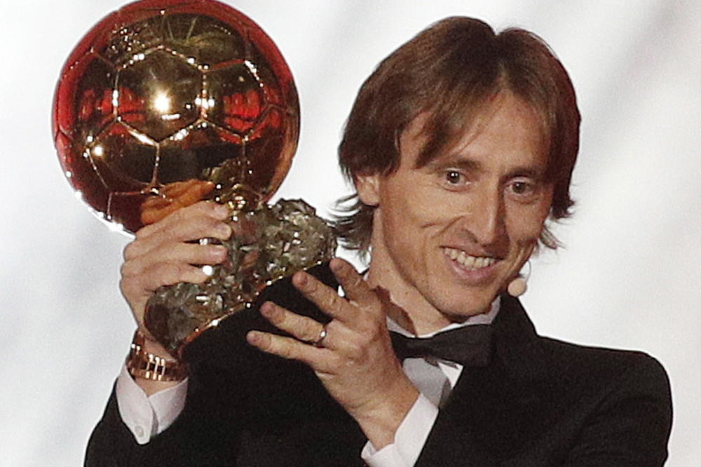 Modriću ZLATNA LOPTA, on je najbolji fudbaler NA SVETU! (FOTO + VIDEO)