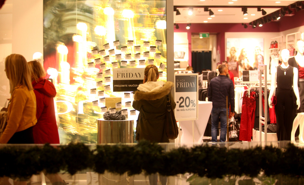 Radno vreme do 18 sati ipak ne važi za ove tržne centre i prodavnice