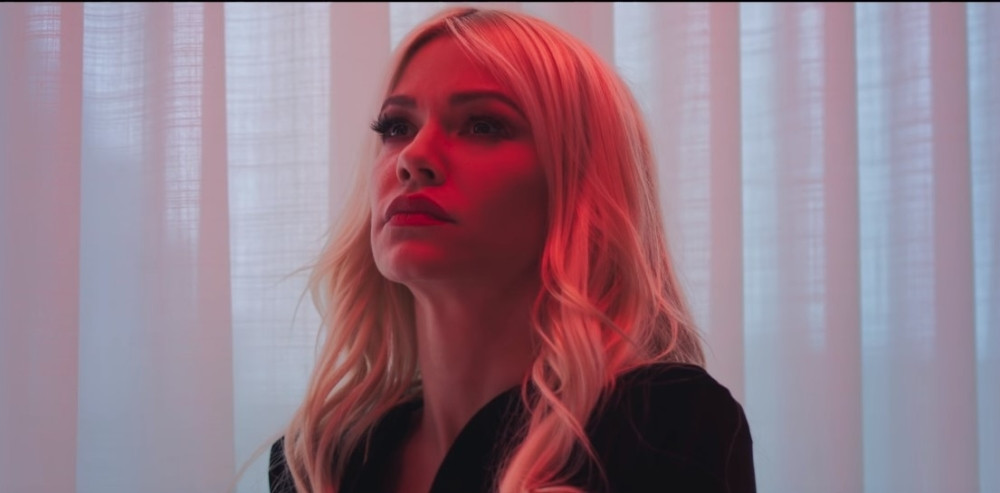 Nataša Bekvalac nikad brutalnija razmenjuje nežnosti sa OVIM FRAJEROM! (VIDEO)