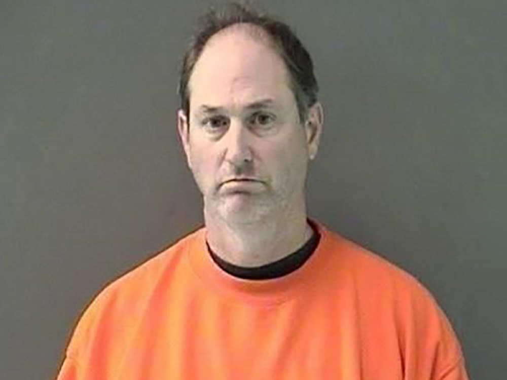 Profesor je učenicima slučajno pustio PORNIĆ, a onda je pretragom njegove kuće pronađeno NEŠTO JEZIVO