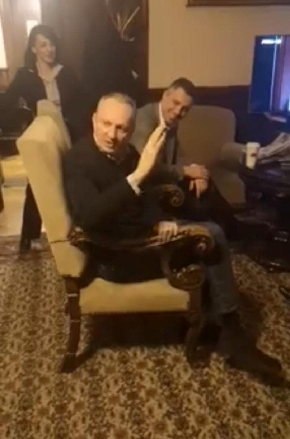 Đilas zarađuje na Vučiću! (FOTO)