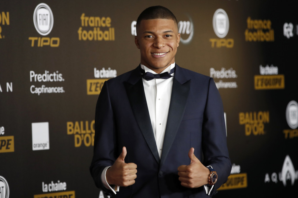 Mbape SABLAZNIO SVET pred duel sa Zvezdom, zašto je ovo uradio? (FOTO)