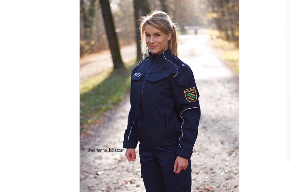 Proglašena je za najseksi policajku, a sada su joj šefovi postavili ultimatum, ILI - ILI!