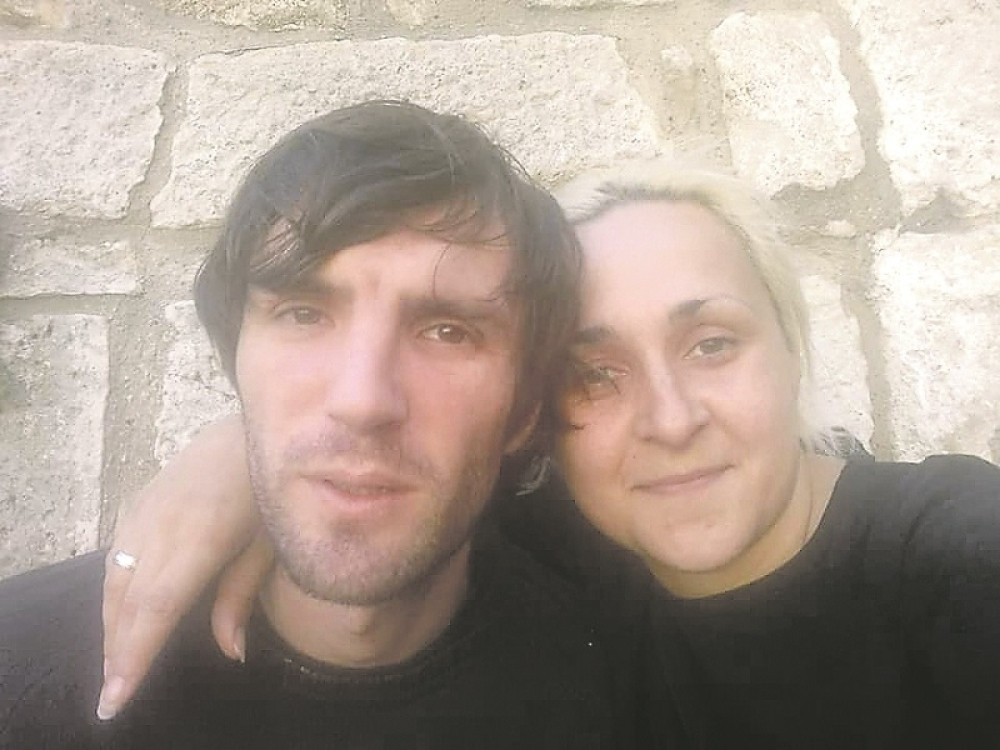 Vanja iz Pančeva se vraćala iz bolnice i zatekla mrtvog Darka u sobi! Otac mu se ubio na Dunavu kada je razdvajao pse