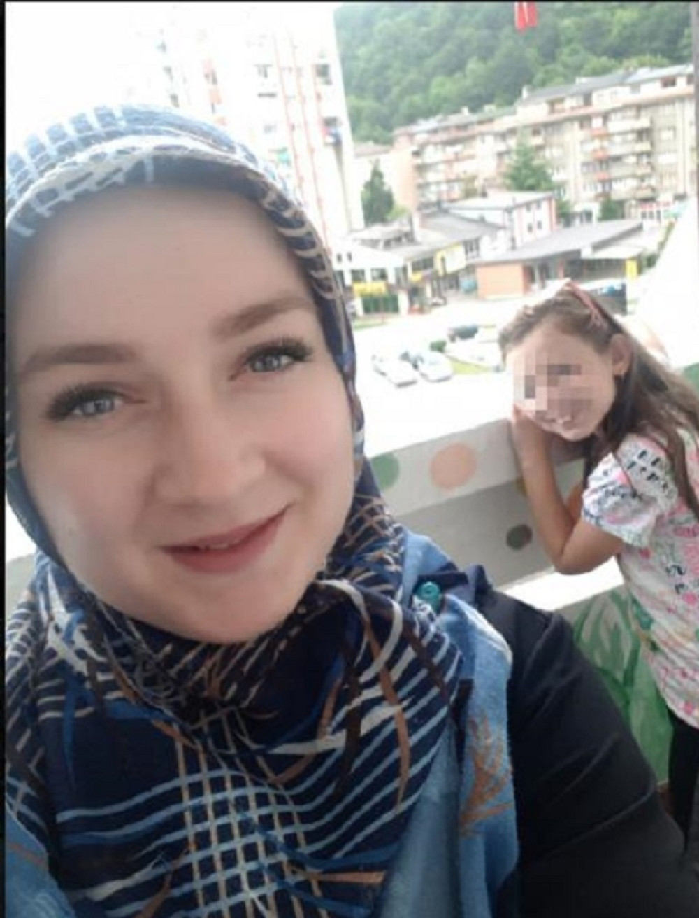 Ovo su MAJKA I ĆERKA, koje je pregazio pijani vozač. Posle nesreće je otvorio vrata automobila, pa krvav puzao pored njihovih tela!