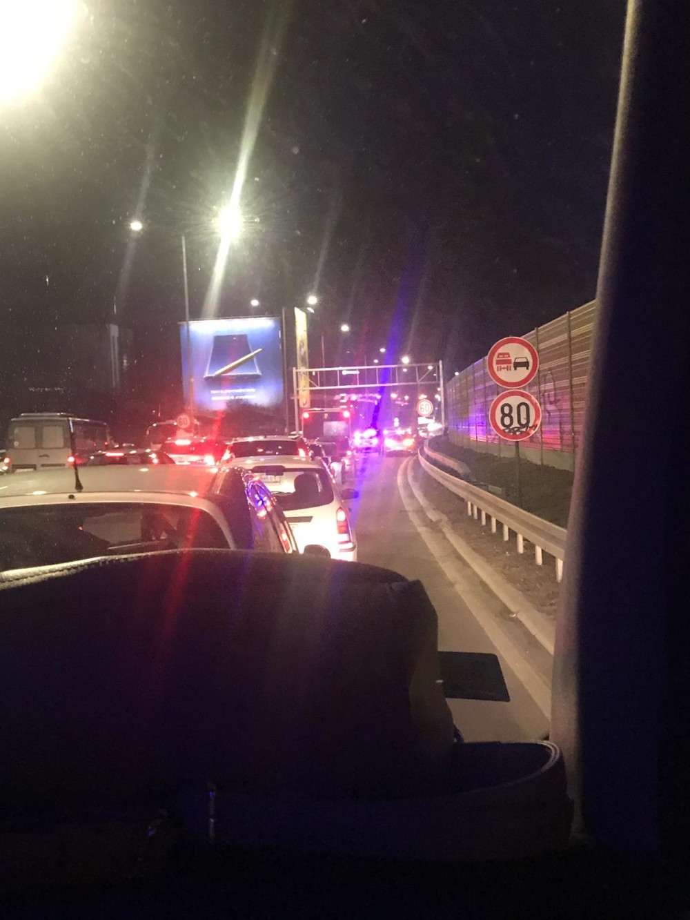 Stravična gužva na auto-putu u Beogradu zbog saobraćajke