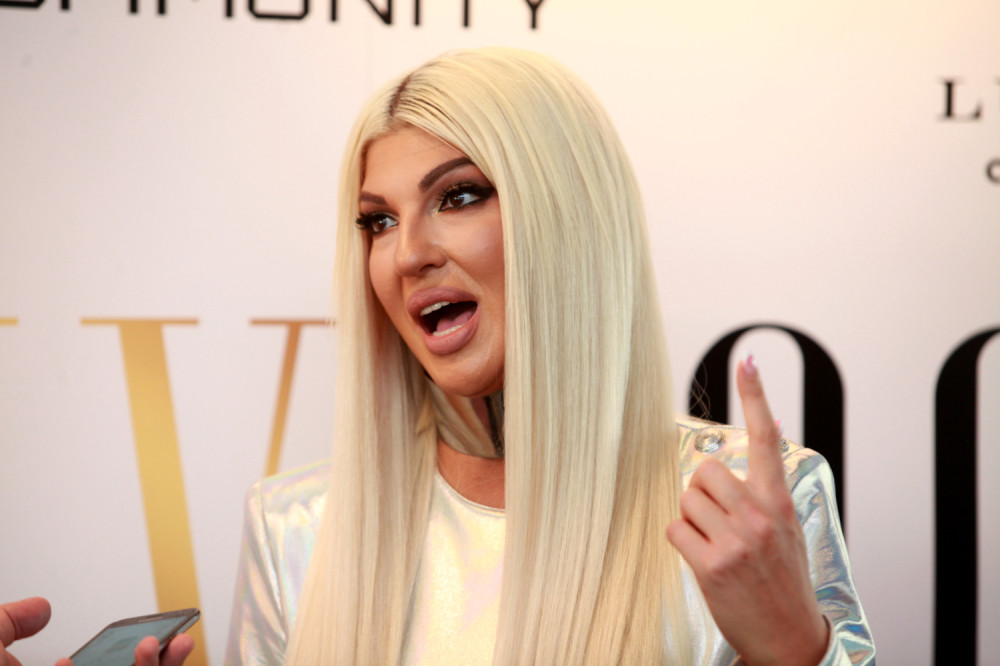 Jelena Karleuša nikad oštrija: Posle ove brutalne poruke, sve je jasno!