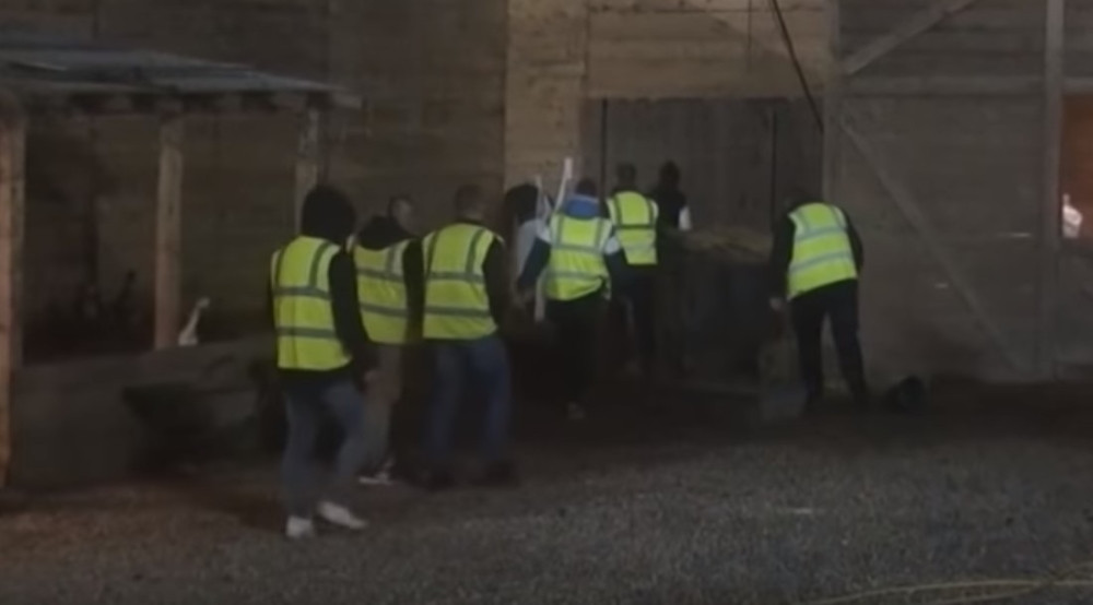 Dok su Aleksandra i David sinoć bežali iz Zadruge, produkcija im DAVALA INSTRUKCIJE! Sve se ČUJE